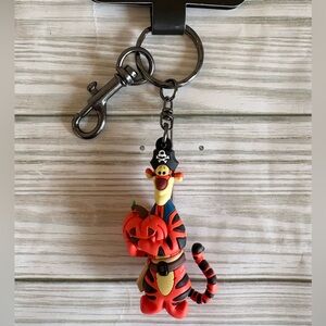🎃Loungefly Disney Tigger Halloween Keychain